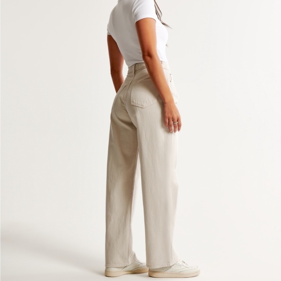 Abercrombie & Fitch Denim - Abercrombie and Fitch Curve Love Loose Jeans in stone, high rise